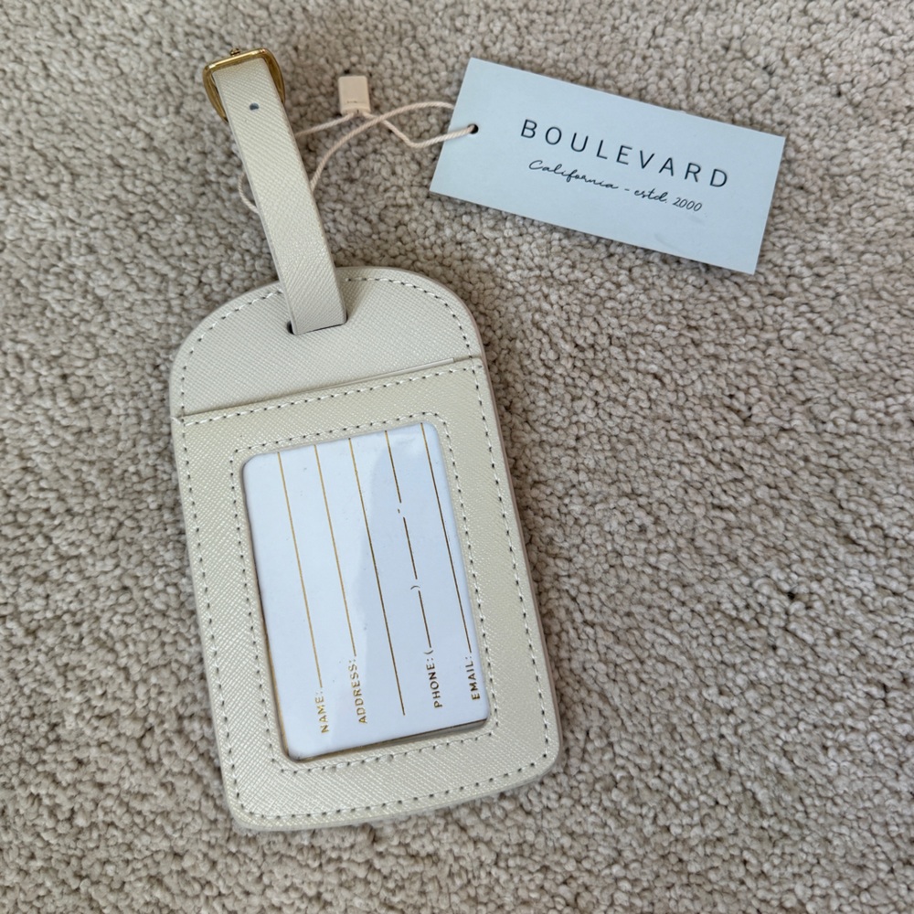 ALYS Beach Cream Luggage Tag - Picture 2 of 3